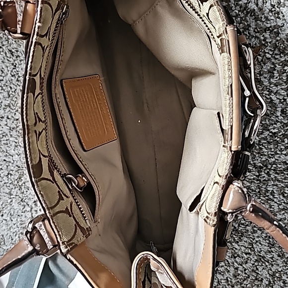 Coach Purse - Picture 4 of 4